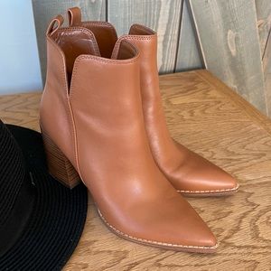 Nine West Birds Block Heel Bootie 7